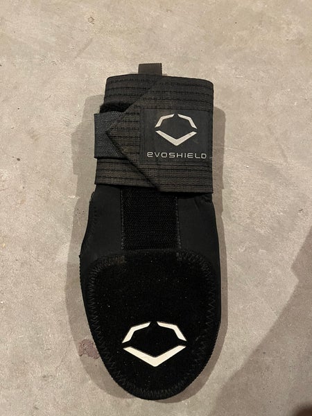 Black Used Senior EvoShield Wrist Guards Sliding mitt