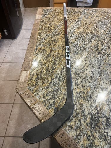 Senior New Right Handed CCM Jetspeed FT6 Pro Hockey Stick P28 Pro Stock