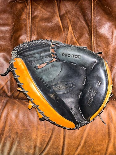 Wilson A2000 Catchers mitt