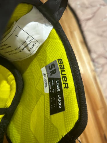 Senior New Large Bauer Supreme M3 Elbow Pads