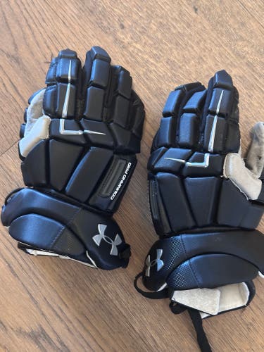 Used  Under Armour Small Command Pro 2 Lacrosse Gloves