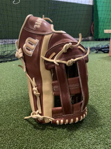 Outfield 12.75" A2000 1799 Baseball Glove