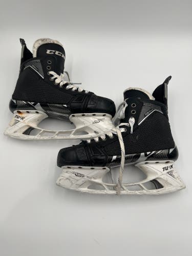 Lightly Used CCM Regular Width Pro Stock Kero 8 AS-V Pro Hockey Skates