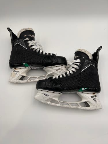 Used CCM Regular Width Pro Stock Kero 8 AS-V Pro Hockey Skates