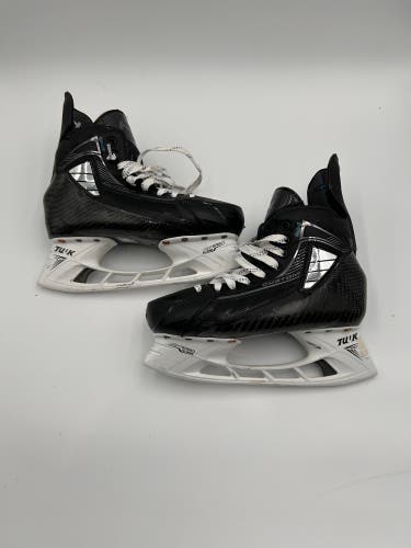 Lightly Used Senior True Regular Width Pro Stock Meyers 8 Pro Custom Hockey Skates