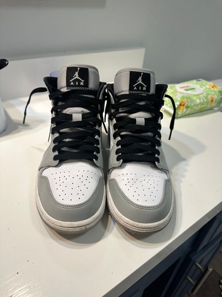 Men's Size 9.0 (Women's 10) Nike Jordan 1