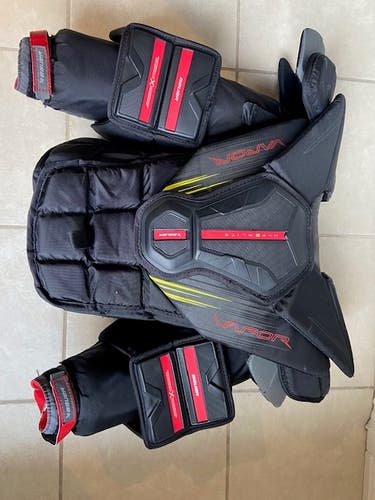 Used Small Bauer Hyperlite 2 Goalie Chest Protector