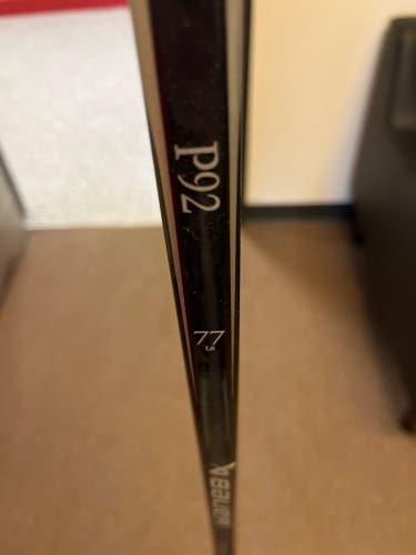 Senior Right Handed P92 Pro Stock Bauer Vapor League Hockey Stick