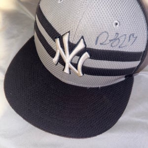 signed yankees 7 3/8  Hat