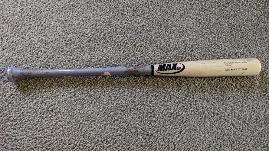 Used 2023 Max Bats Maple CM3 Bat (-2) 31 oz 33"