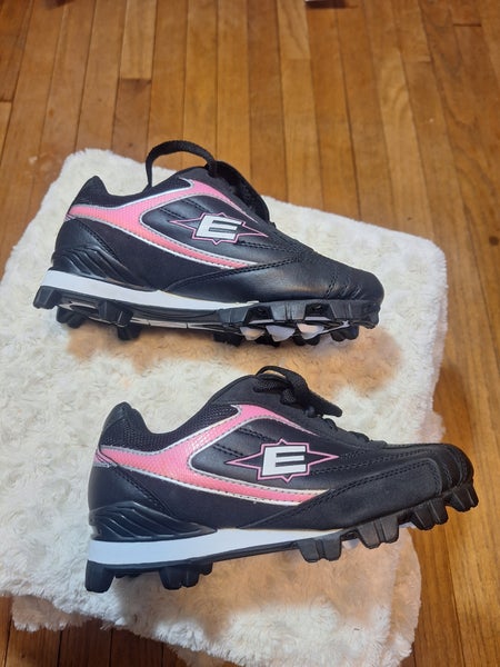 easton women's softball cleats
