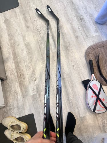 2 New Senior Bauer Left Hand P28  Vapor Hyperlite 2 Hockey Stick