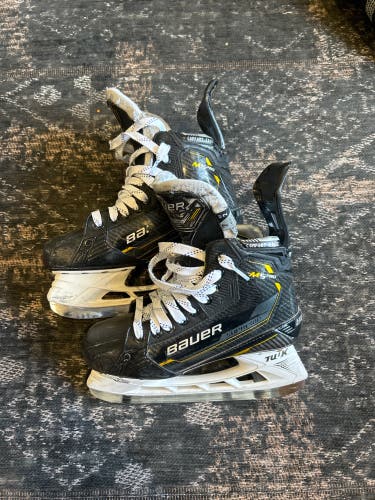 Used Intermediate Bauer  7 Supreme M5 Pro Hockey Skates