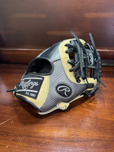 Rawlings Heart of the Hide 11.5” Baseball Glove