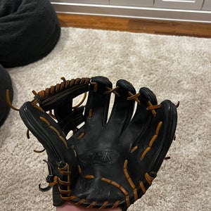 Used  Infield 11.5" A2K Baseball Glove