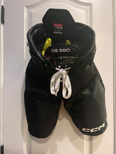 Used Junior CCM  Tacks AS 580 Hockey Pants