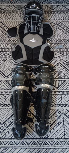 Used All Star Advanced Series Catcher's Set 12-16