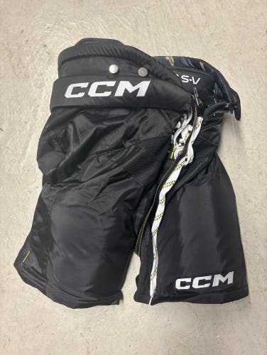Used Junior CCM  Tacks AS-V Hockey Pants