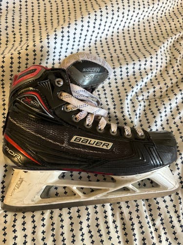 Used Senior Bauer Regular Width  11 VAPOR X900 Hockey Goalie Skates