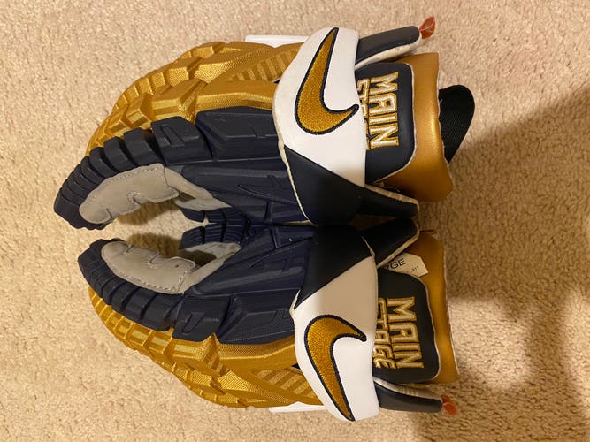 New Nike Main Stage Vapor Lacrosse Gloves
