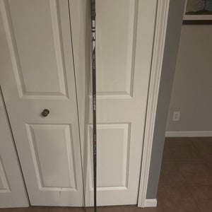 Used Senior Bauer Left Hand P28 Vapor Hyperlite 2 Hockey Stick