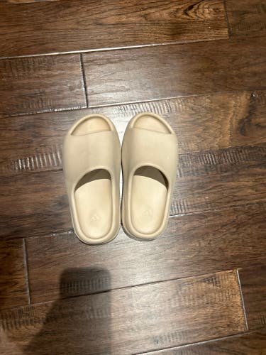Brown Used Unisex Adidas Sandals