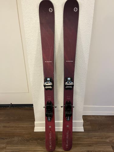 Used 2020 Women's Blizzard Black Pearl 98 Skis, 152 Length, with Marker Griffon ID 13 Bindings