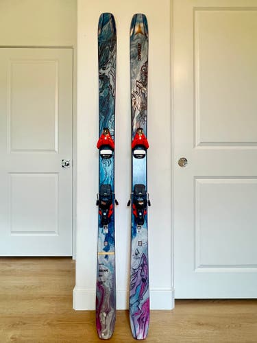 Like New 2023 Men's Atomic All Mountain Bent Chetler Skis With Bindings, 184cm