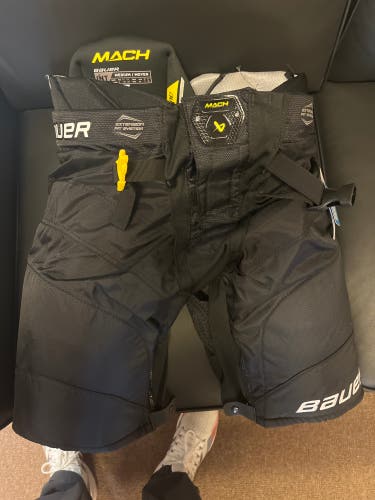New Intermediate Bauer Mach Hockey Pants