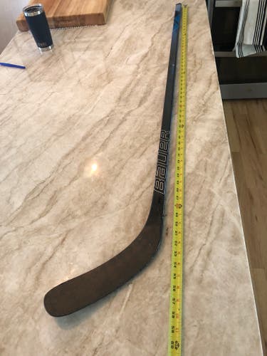 Used Junior Bauer Nexus 3N Right Handed Hockey Stick P88