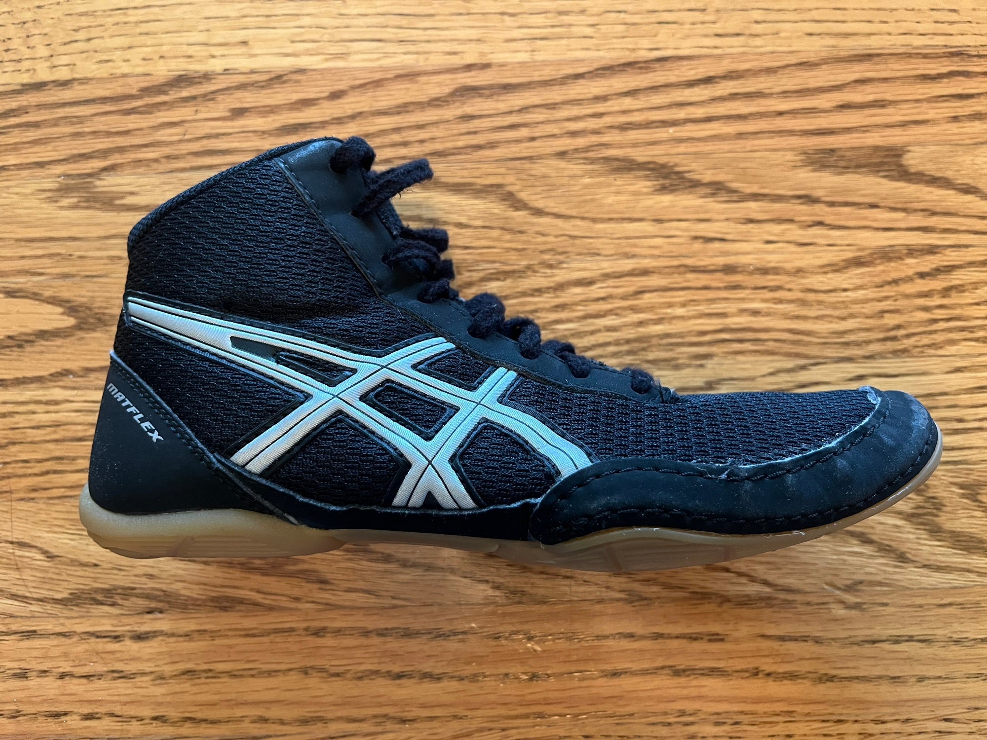 asics shoes wrestling