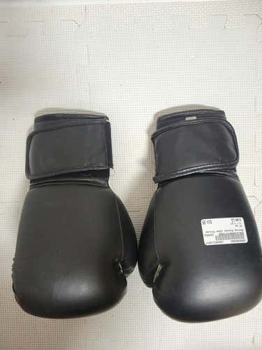 Used Lg 12 Oz Boxing Gloves