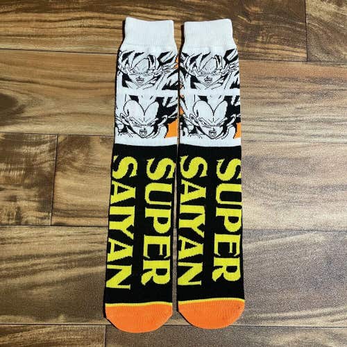 Super Saiyan Goku Dragon Ball Z 2018 Kanji Bioworld Socks One Size Fits Most