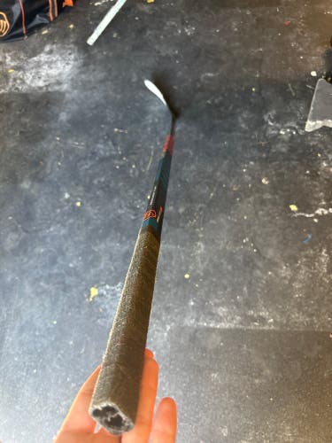 Warrior QR Edge RH W28 Hockey Stick