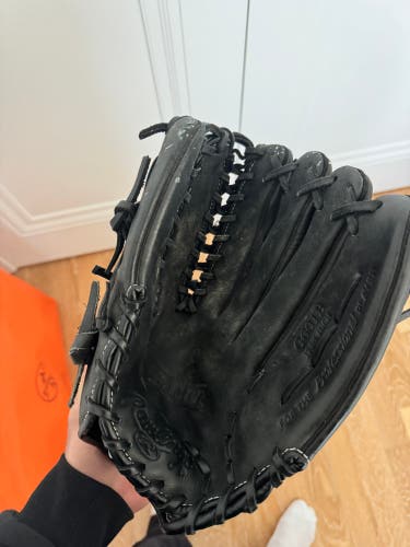 Used 2016 Pitcher's 12.5" Gamer Baseball Glove