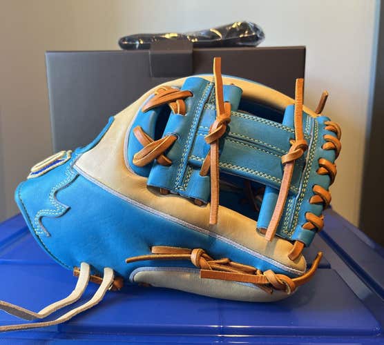 NEW Wilson Staff Custom TEDDY BEAR LOGO