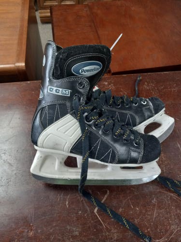 Used CCM Men's Powerline 120 Hockey Skates Size 5