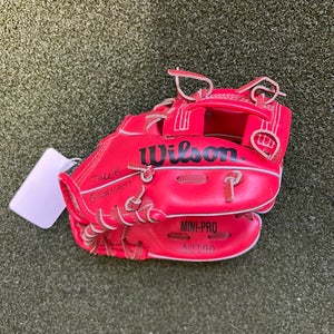 Wilson Mini-Pro 8.5" T-Ball Glove: A2190 (1160)