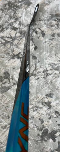 New Bauer Nexus Sync Right Hand Hockey Stick P92 87 Flex