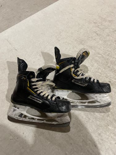 Used Senior Bauer Regular Width   8.5 Supreme 2S Hockey Skates