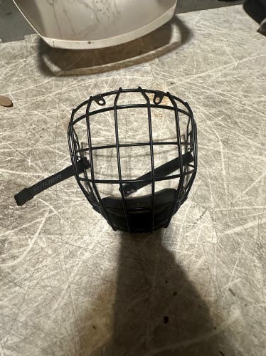 Used  Bauer Full Cage Profile III Facemask