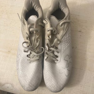 White Used Men's Under Armour blur Molded Cleats