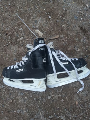 Used Bauer Supreme 1000 Hockey Skates Regular Width Size 3.5