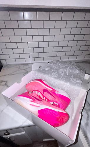 Nike Unisex G.T. Cut 2 Basketball Shoes “Hyper Pink”