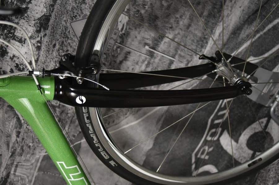 GIANT OCR3 ROAD BIKE SIZE LARGE, 56 CM, 18 SPEED, CARBON FORK NEW