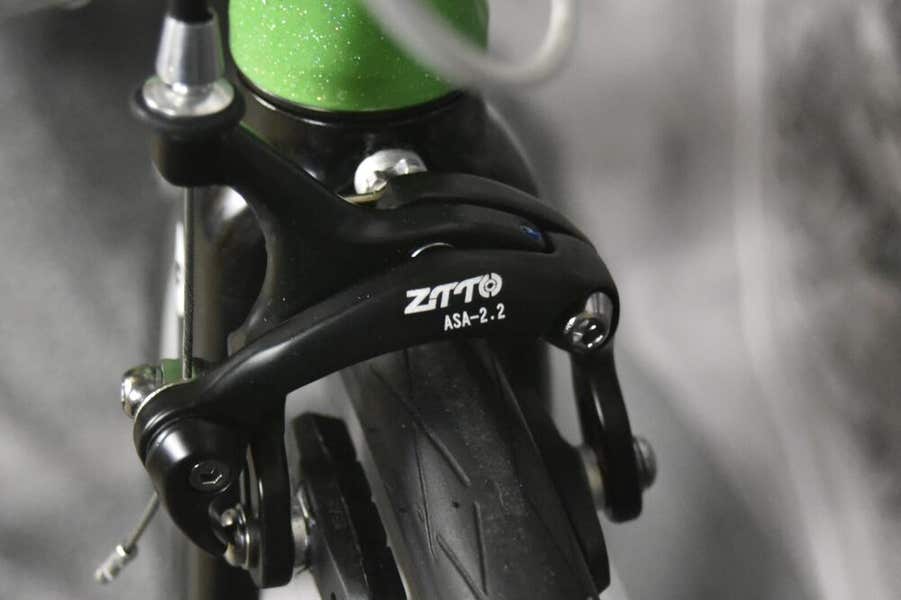 GIANT OCR3 ROAD BIKE SIZE LARGE, 56 CM, 18 SPEED, CARBON FORK NEW