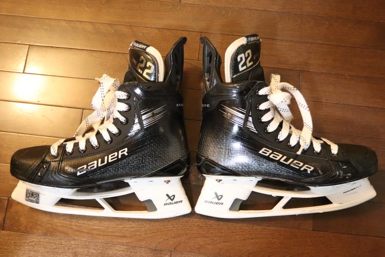 Bauer Vapor Hyperlite 2 Hockey Skates - Senior Size 8.5DA - Pro Stock - Trevor Lewis