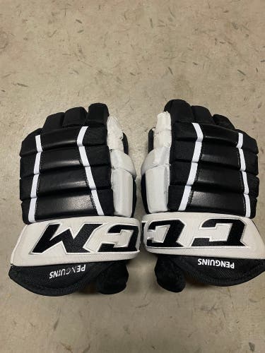 Used  CCM 14" Pro Stock HG97 Gloves AlL D30