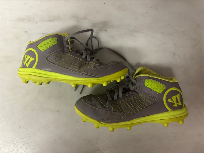 Gray Used Men's Mid Top Turf Cleats