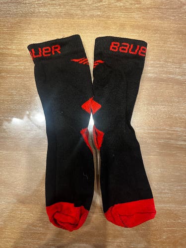 Used Bauer performance skate sock youth size XS (10-1.5)